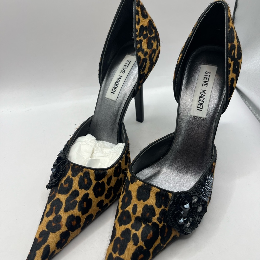 Steve Madden Leopard Print Pony Hair Heels Size 7.5 Pointed Toe With Embellish - Picture 1 of 11